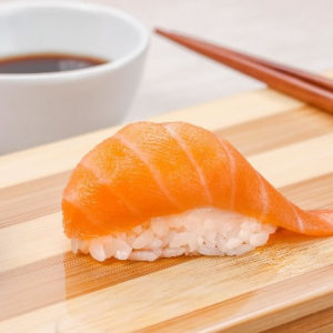 sushi-s-lososem
